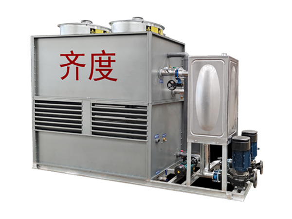 Closed cross-flow cooling tower